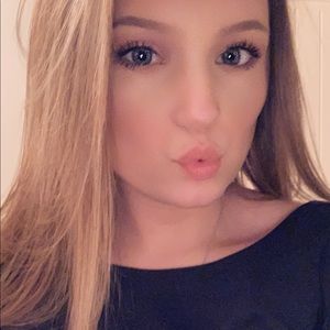 Meet your Posher, Carley